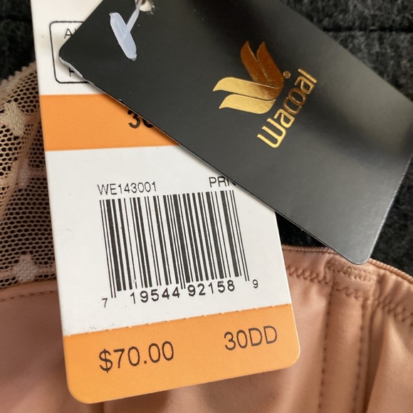 Wacoal Cream Lace Underwire Bra - Picture 2 of 4